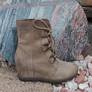 Sorel Joan of arctic II wedge ash brown leather lace up boots